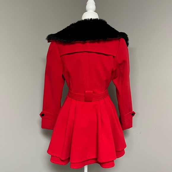Red women’s coat - Picture 3 of 4